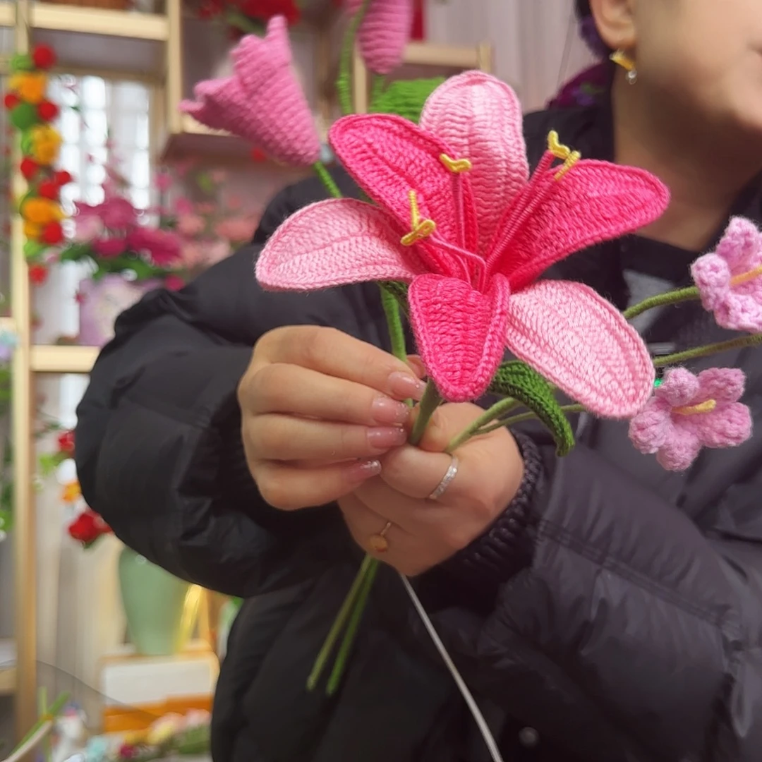 手工钩织设计花束