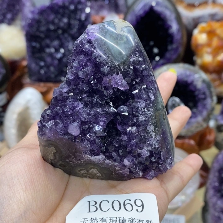 妖***钧未镶嵌大型摆件（非配饰）紫晶