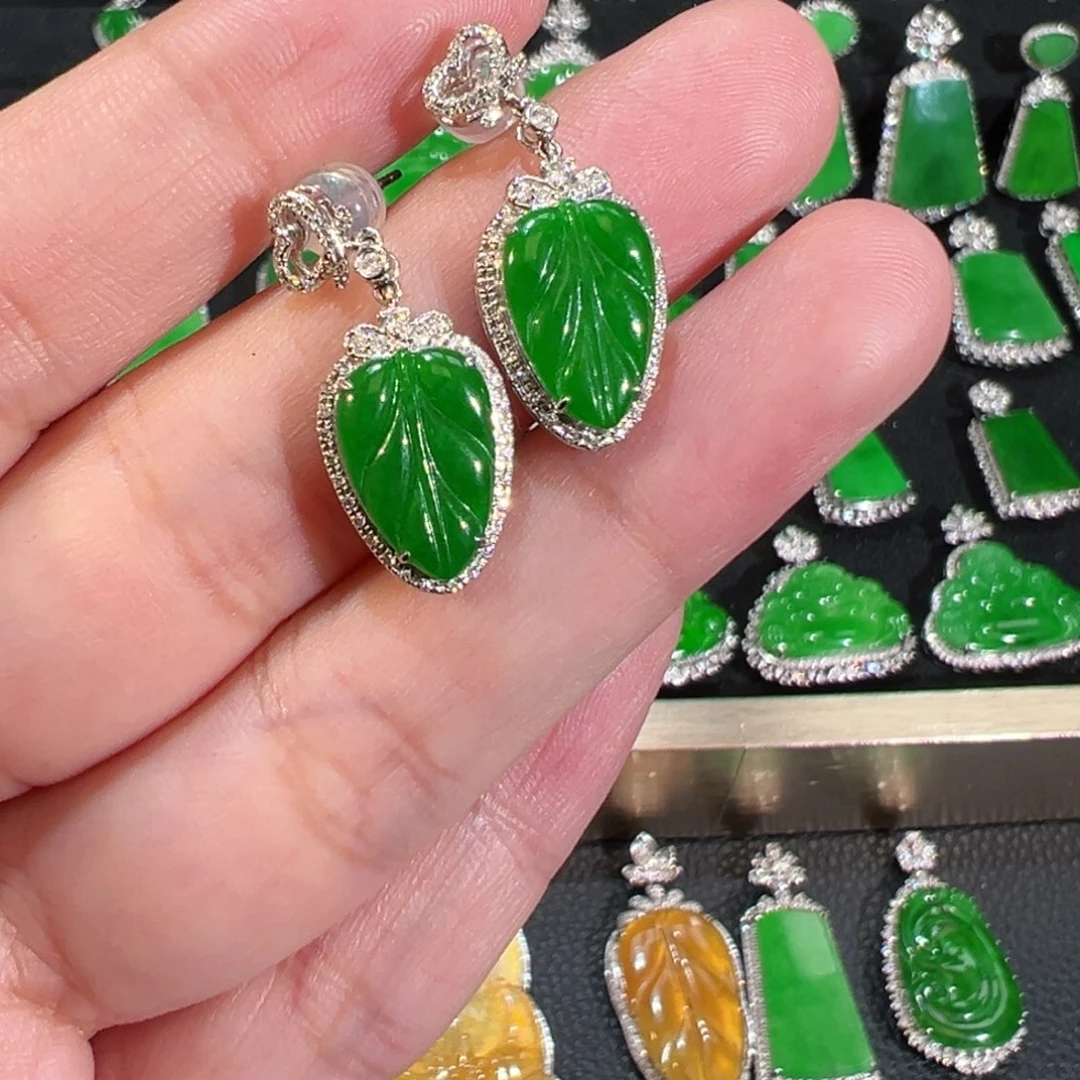 【闪购商品】翡翠吊坠(不含链)18K金镶嵌