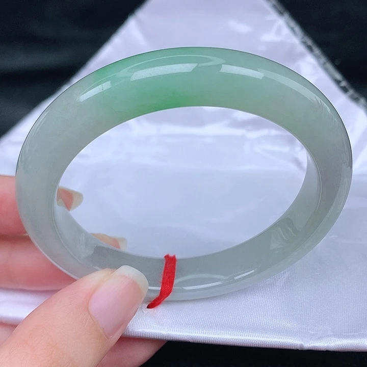 未镶嵌手镯翡翠天然