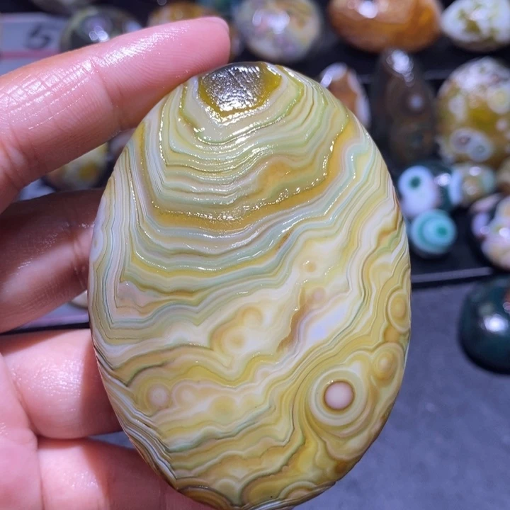 玛瑙/玉髓未镶嵌珠宝奇石8