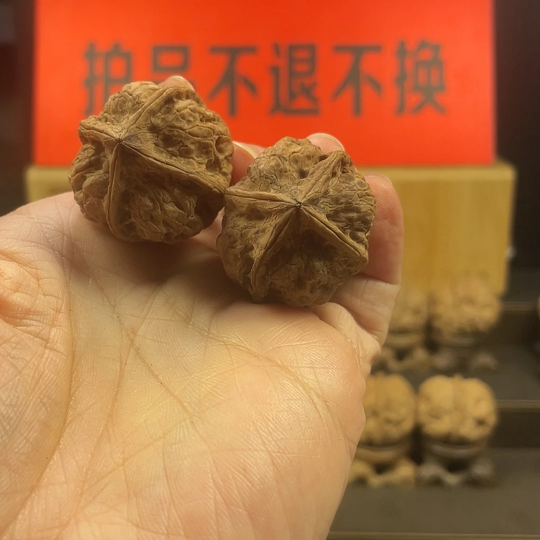 把件文玩核桃飘雪