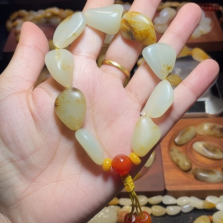 和田玉未镶嵌手链