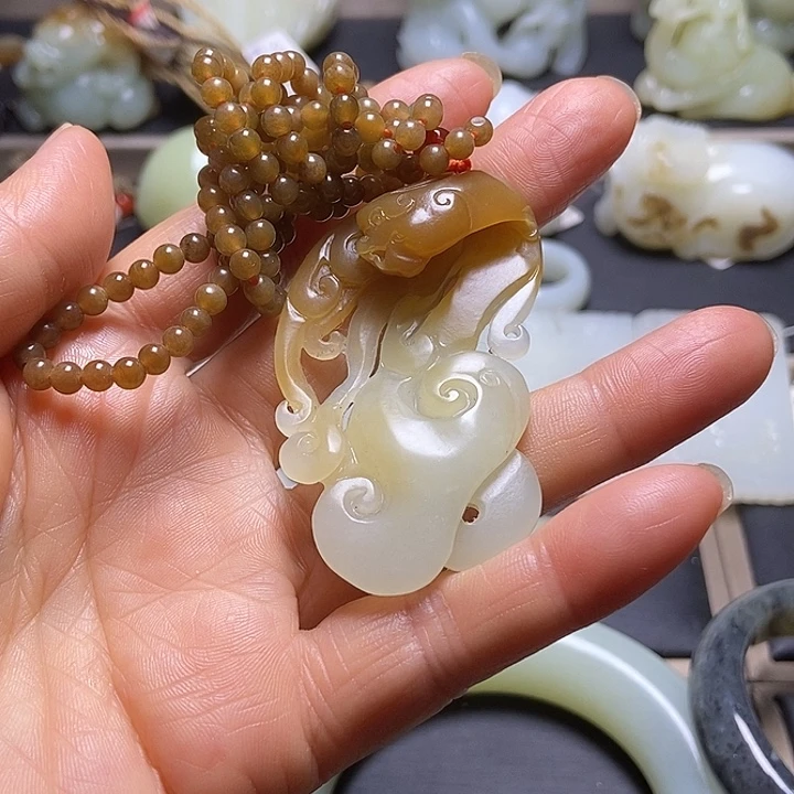 和田玉未镶嵌挂件