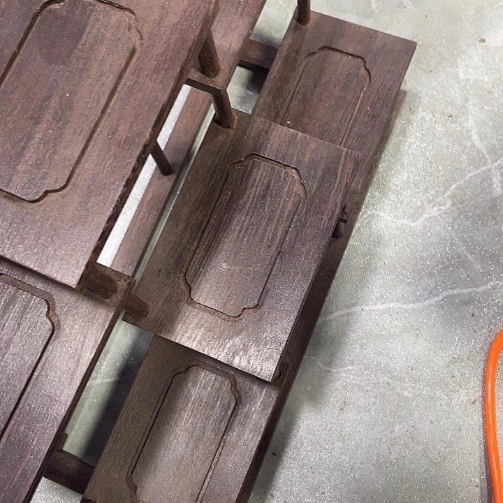 手工艺品琉璃红木底座工艺品