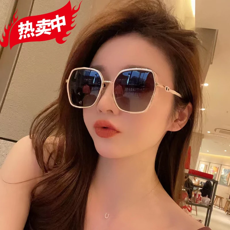 闪粉亮边墨镜女款防晒街拍可爱显脸小太阳镜防紫外线开车户外眼镜