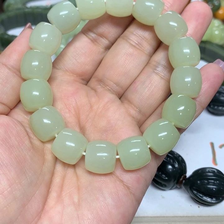 H***O未镶嵌和田玉珠宝奇石