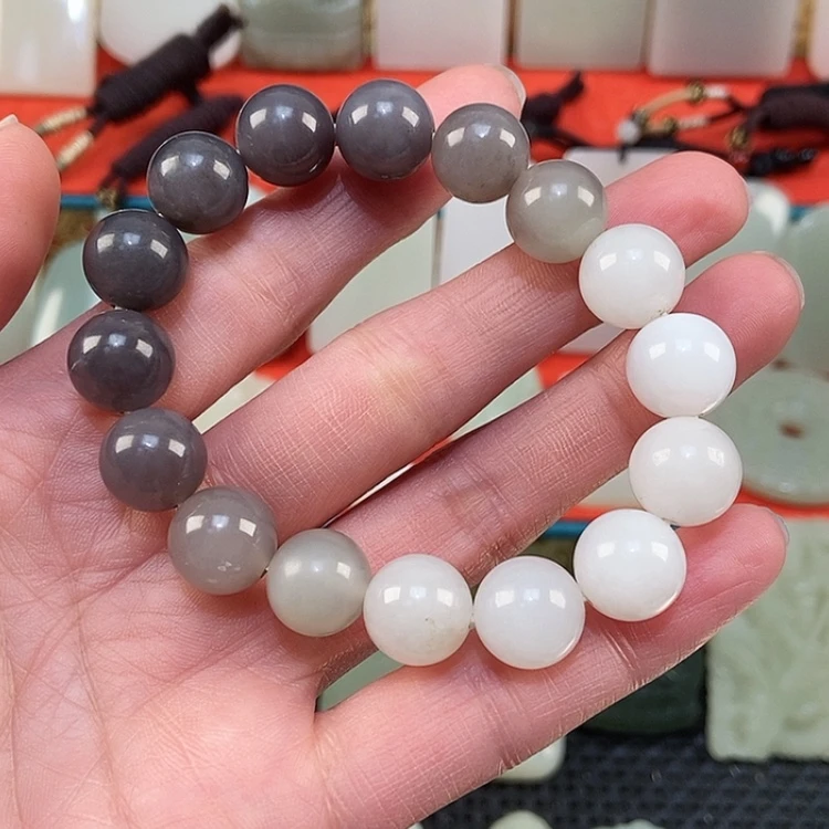【闪购商品】未镶嵌手链和田玉葡***n