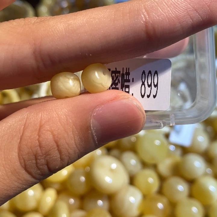 琥珀未镶嵌珠宝奇石899