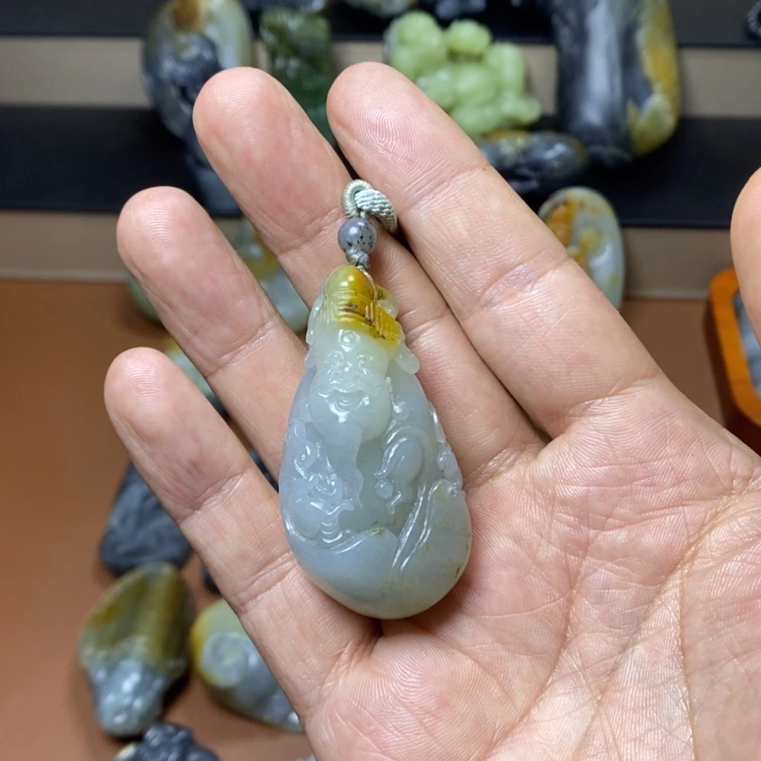颈饰未镶嵌和田玉