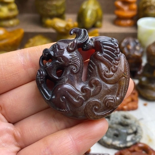 蛇纹石玉未镶嵌颈饰90