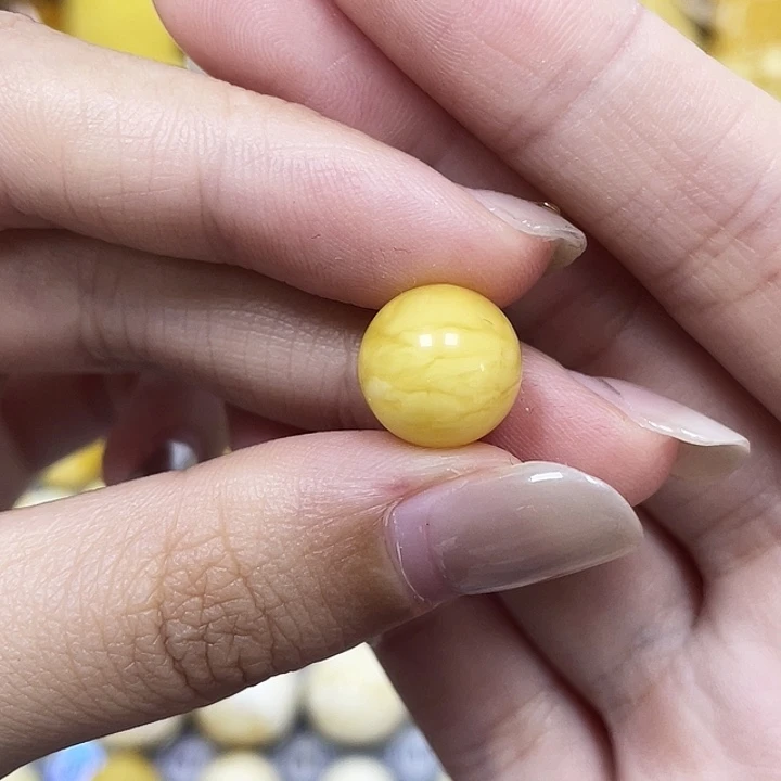 琥珀未镶嵌裸石11mm浓蜡妖花圆珠瑕 218