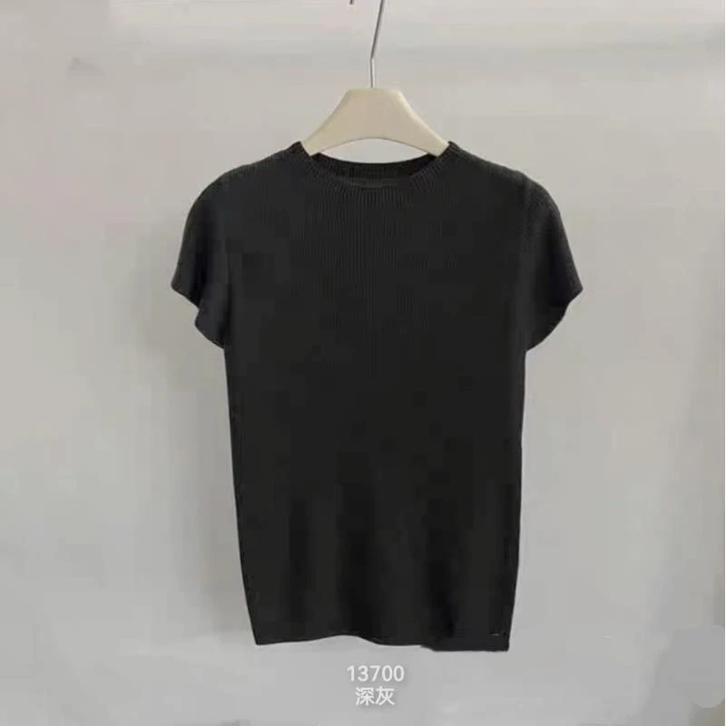13700（部分无水洗唛，介意慎拍）WANGDAN半高领净版针织小飞袖短袖