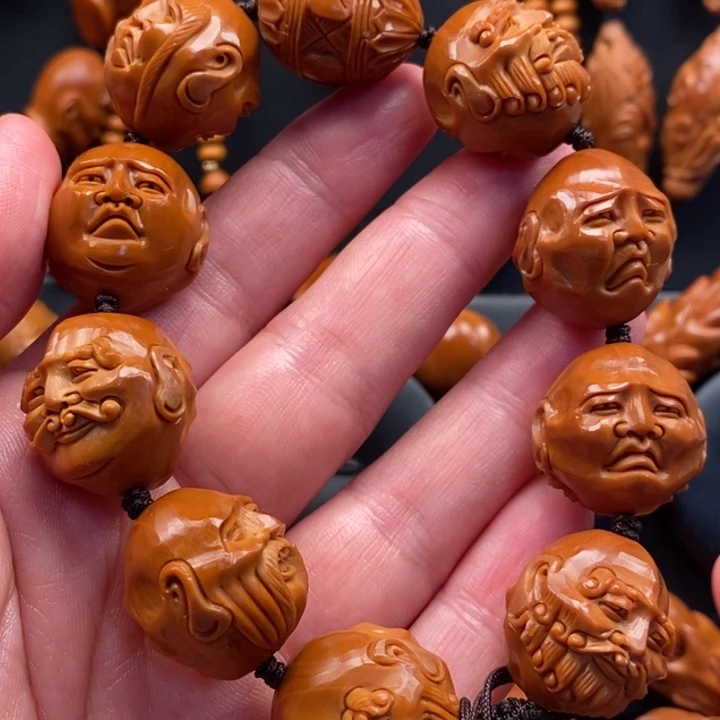 手串橄榄核须派罗汉