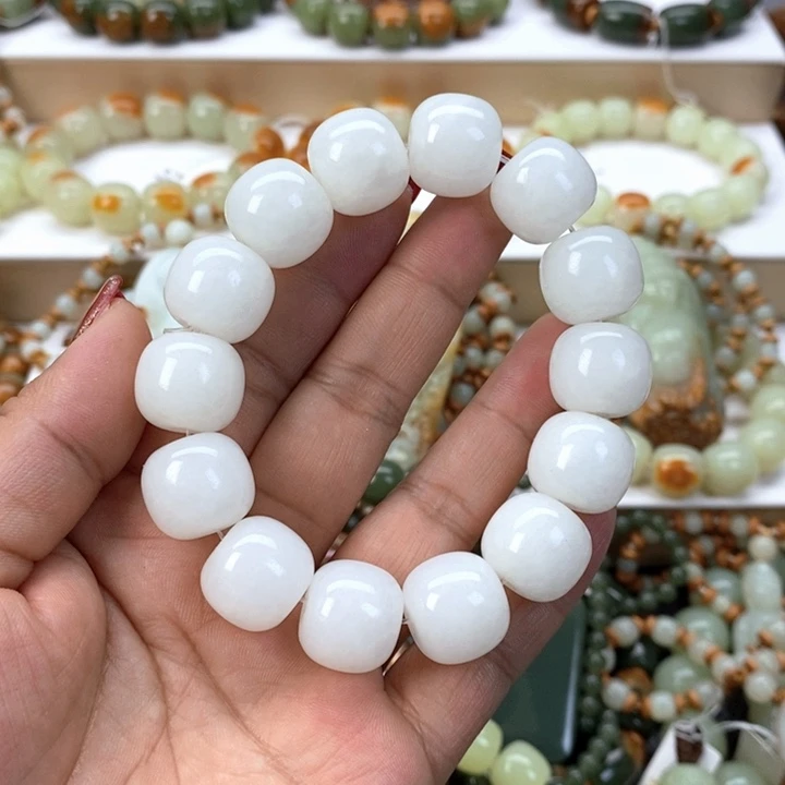 【闪购商品】透闪石质玉手串未镶嵌