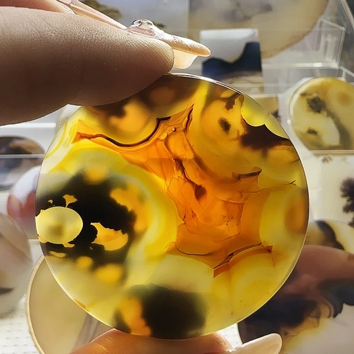 玛瑙/玉髓未镶嵌珠宝奇石