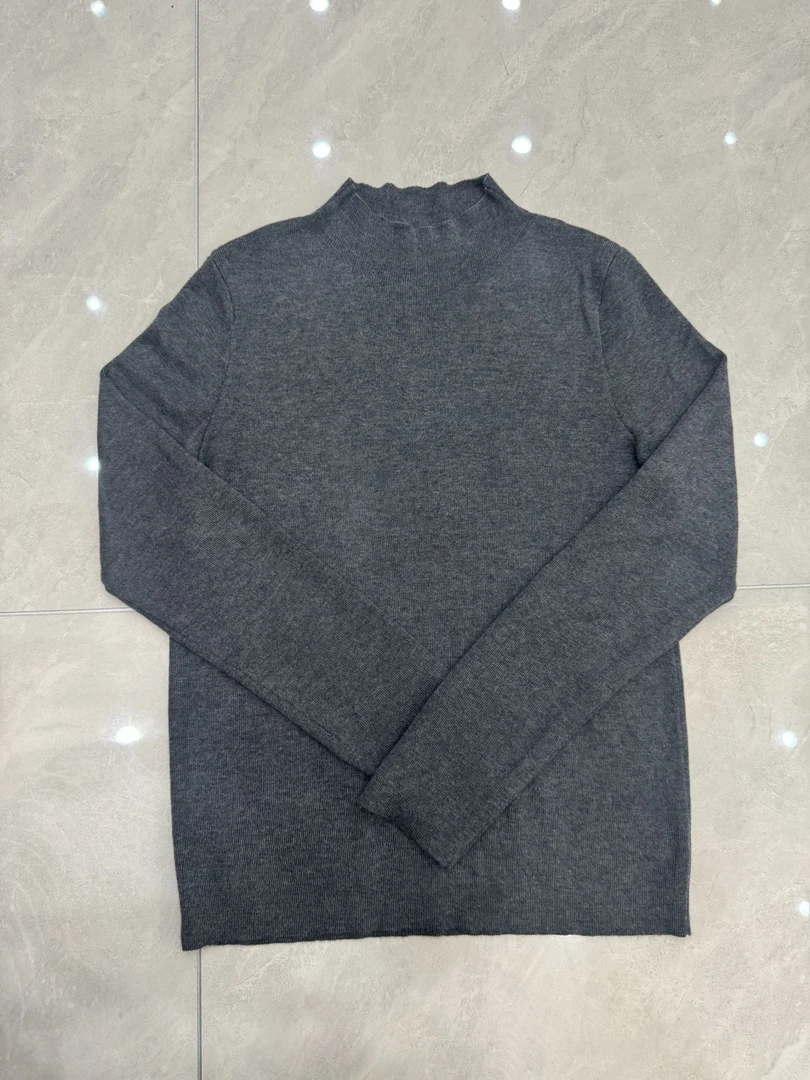 经典半高领针织打底