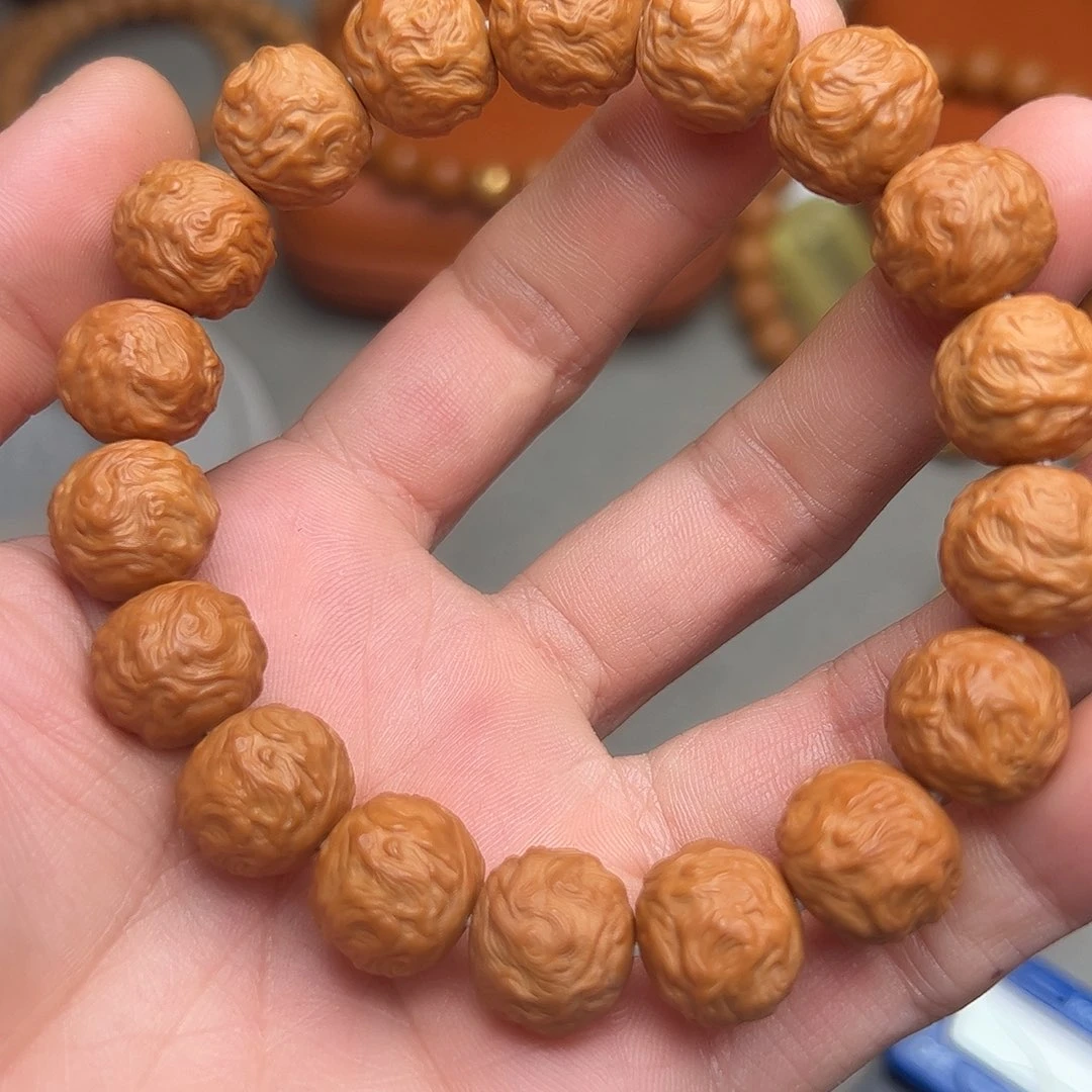 手串猴头核桃，游龙珠龙岩料