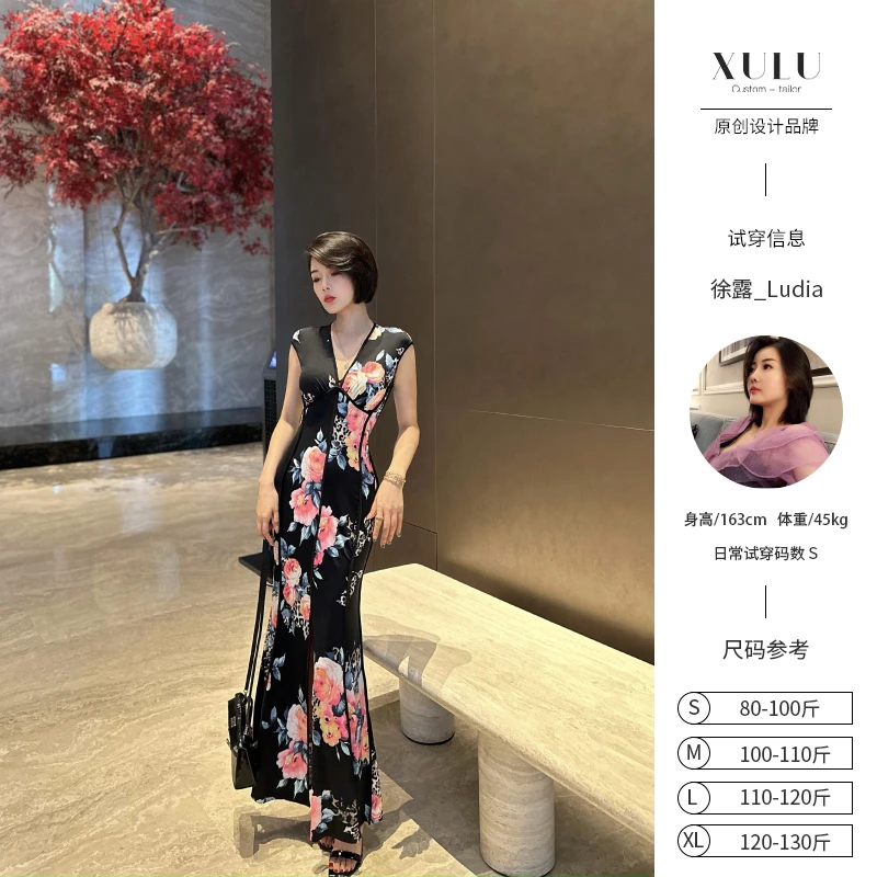 XULU原创夏季冰丝印花性感包臀裙气质女人修身深V领无袖连衣裙