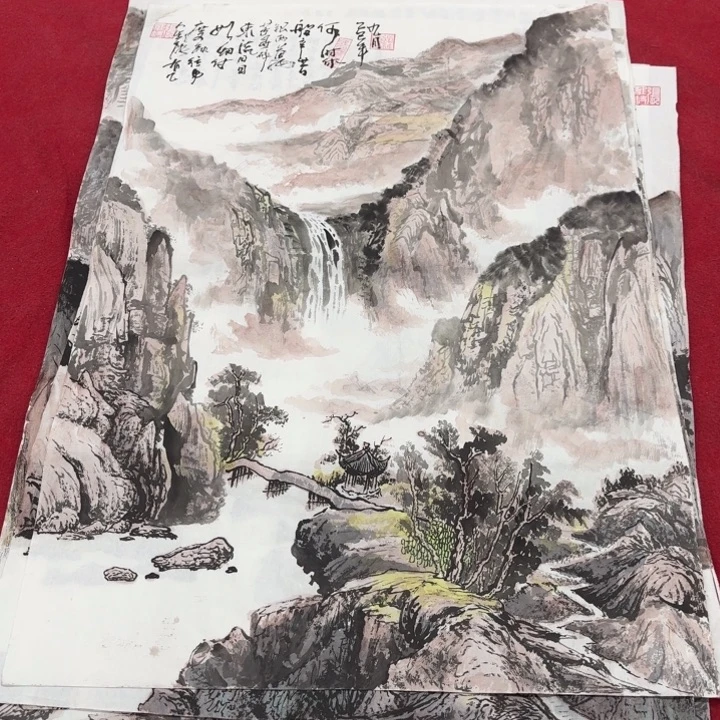 国画花鸟等多种鸟类的栖息