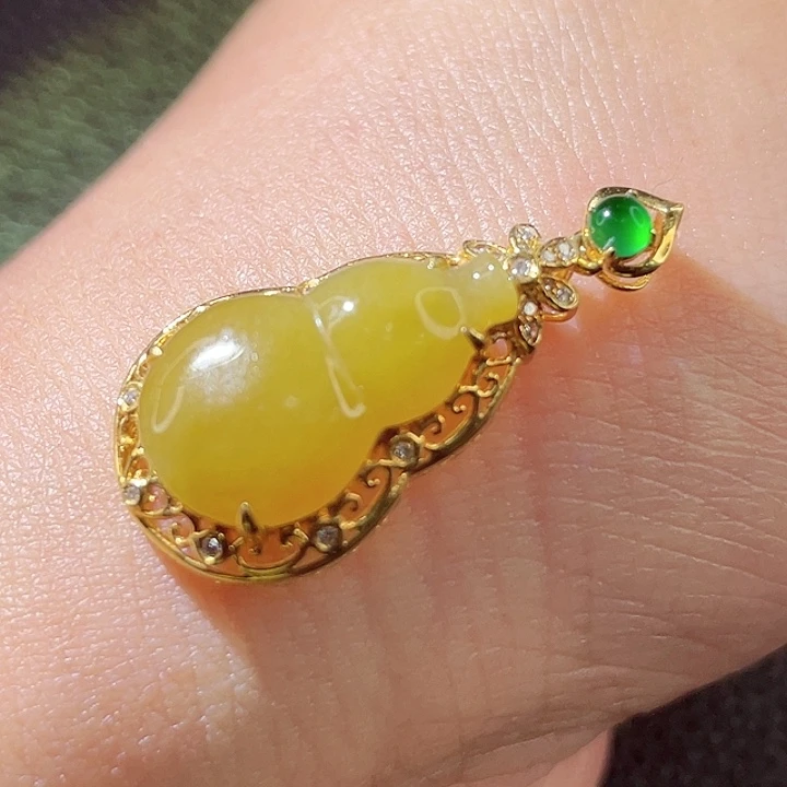 翡翠18K金镶嵌颈饰翡翠