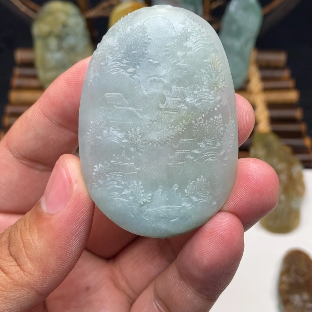 定制翡翠未镶嵌缅甸翡翠A货，糯冰山水牌