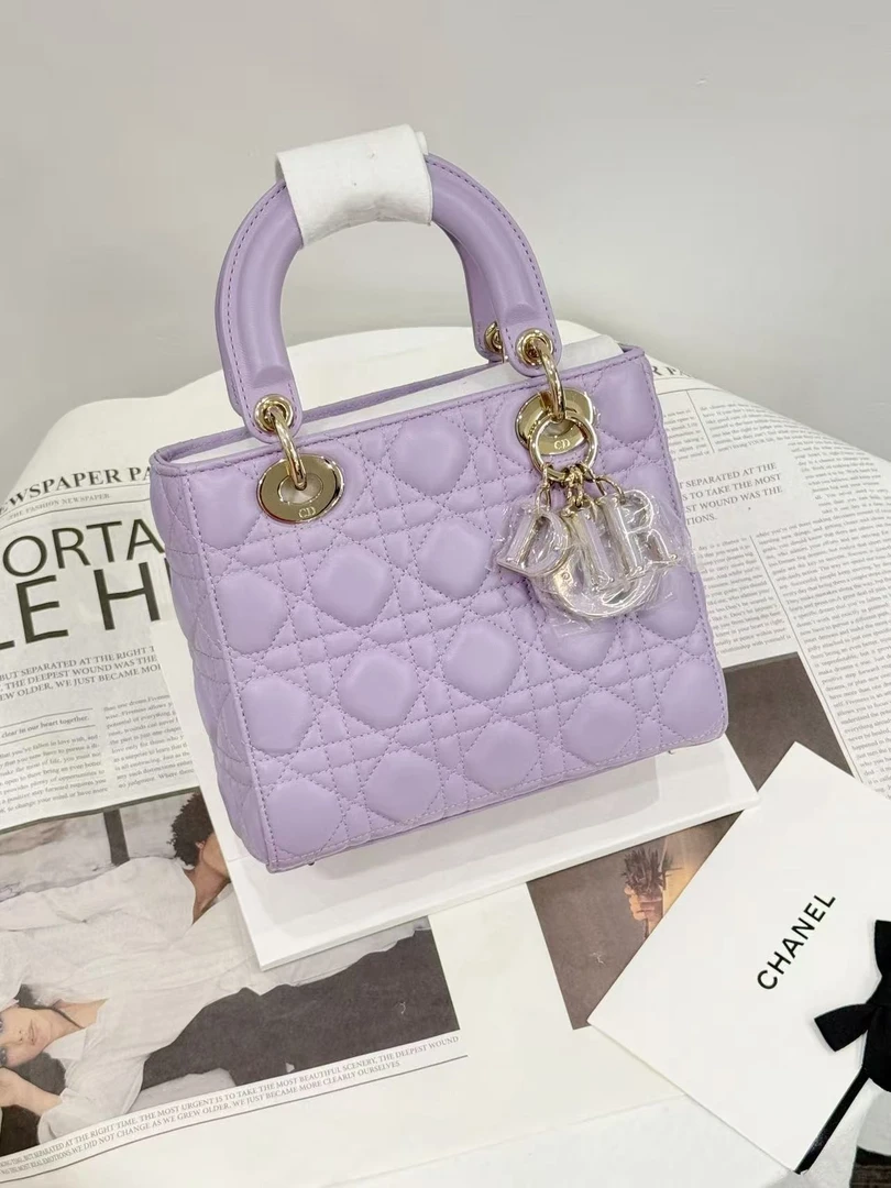 未使用 DIOR/迪奥 【25年新品】四格戴妃淡紫色 果冻扣 大全套 送检