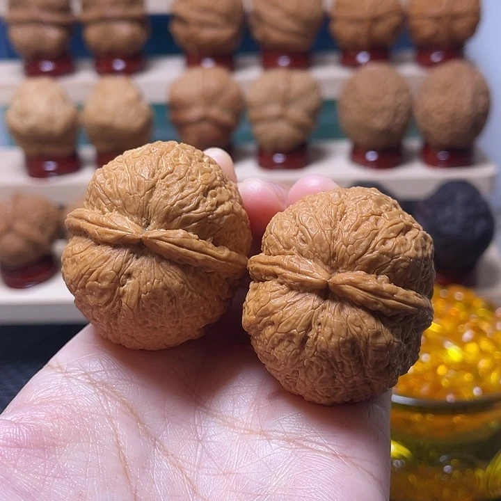 文玩核桃吊坠卧龙13