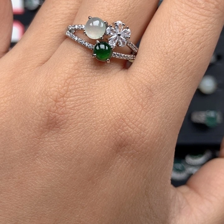 翡翠未镶嵌戒指戒指