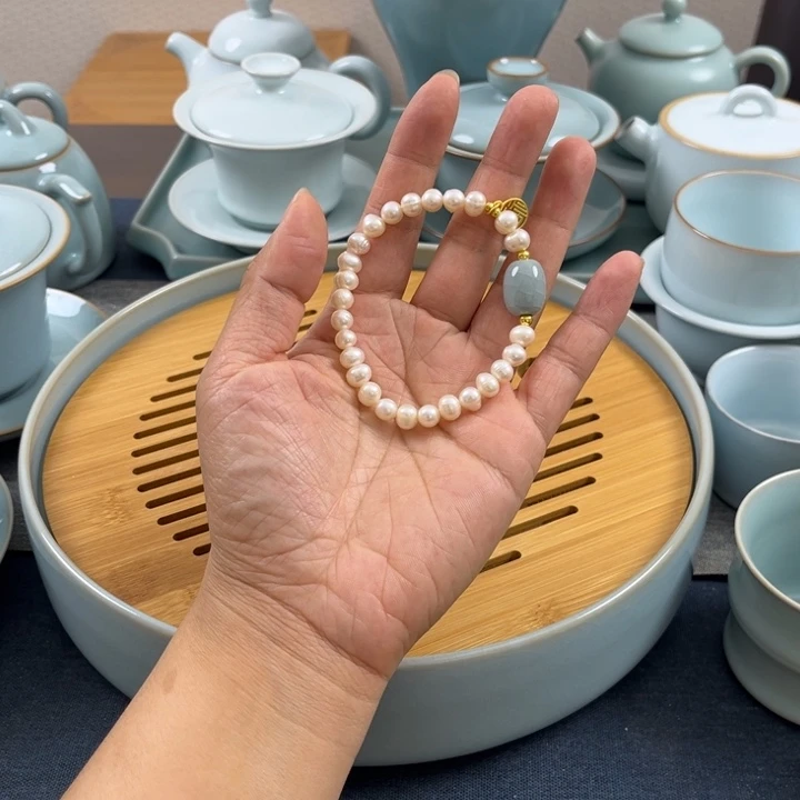 杯日***峰仿古家具为代表艺术家