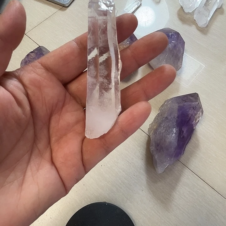 白***夏水晶未镶嵌珠宝半成品