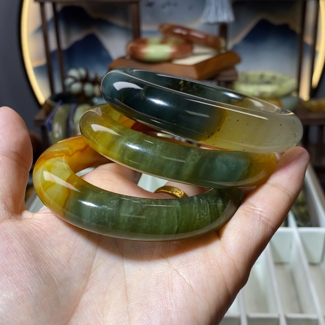 蛇纹石玉未镶嵌手镯?***?