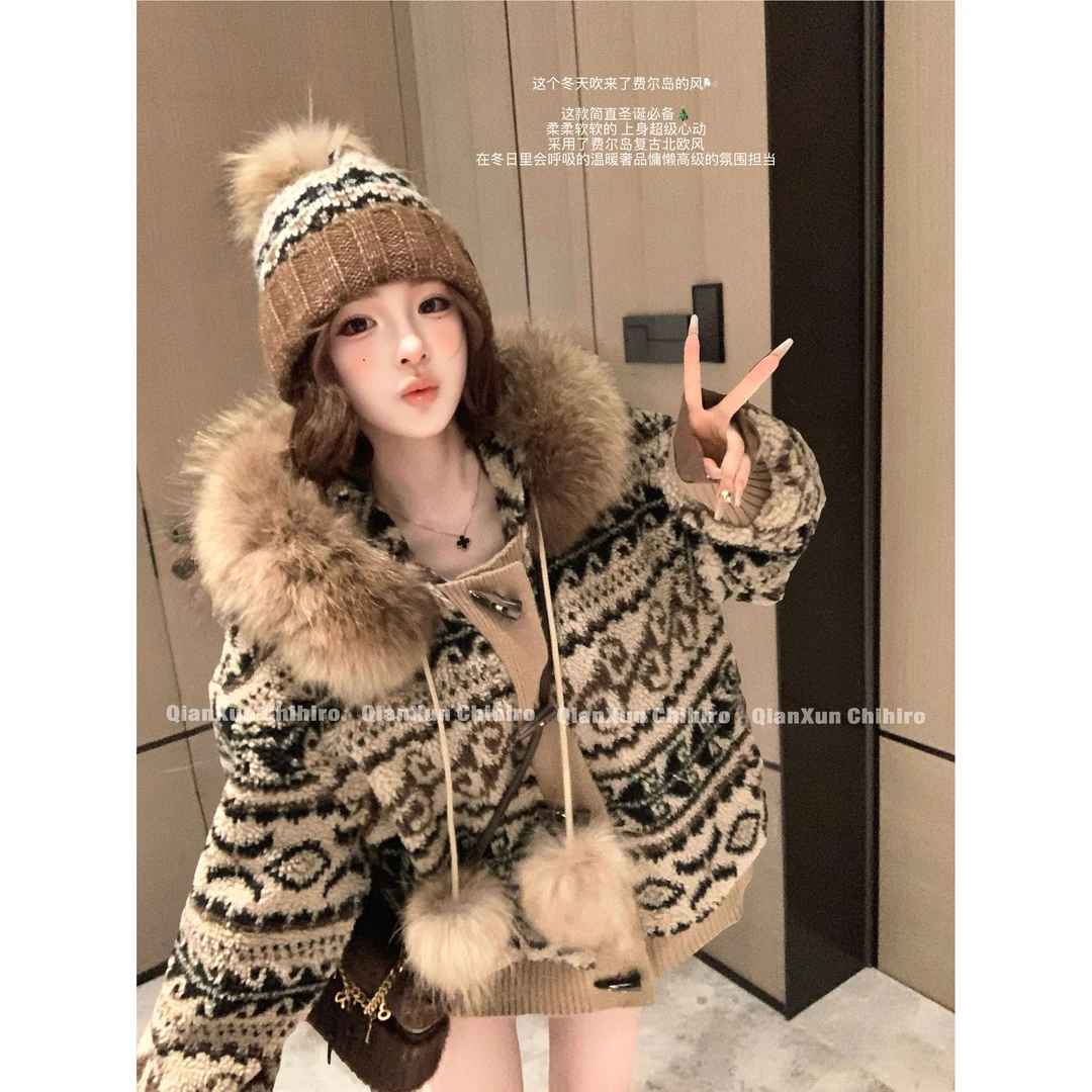 「费尔岛记忆」秋冬时尚气质百搭慵懒减龄设计感羽绒服QXD5YRF8515A