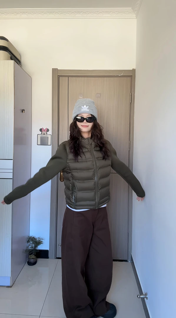 TT排骨轻薄修身型短款立领棉服冬季隐形拉链保暖网红防风亲肤外套