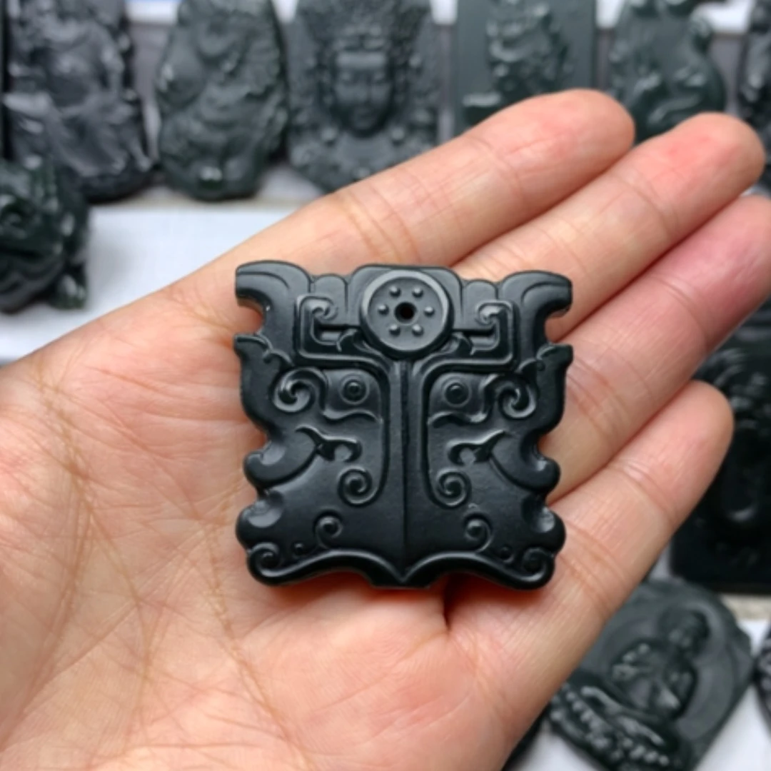 【闪购商品】颈饰未镶嵌和田玉双面雕刻