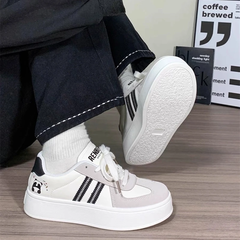 人本轻便可爱黑白熊猫复古校园小白鞋女2025春季新款小众增高板鞋