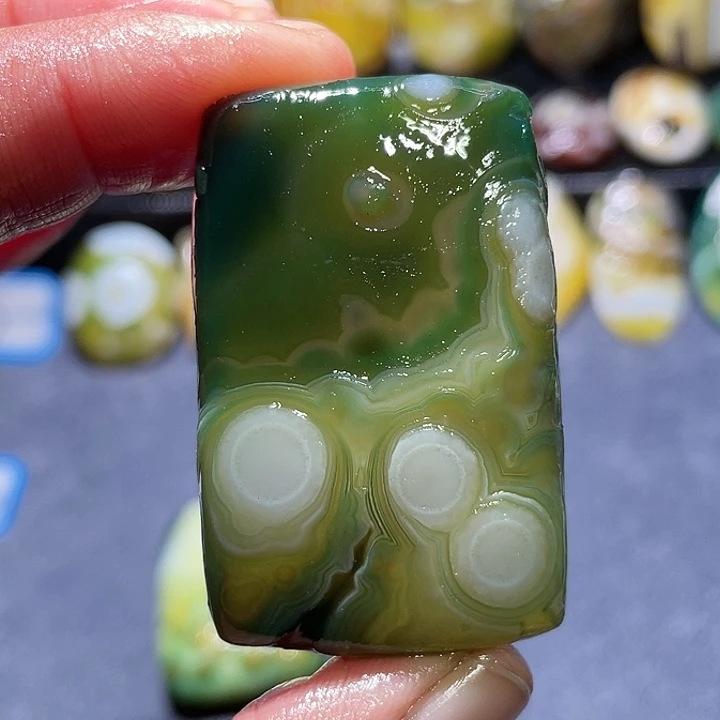 玛瑙/玉髓未镶嵌珠宝奇石