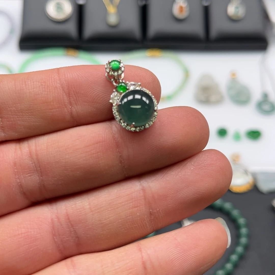 翡翠银S925镶嵌颈饰福利