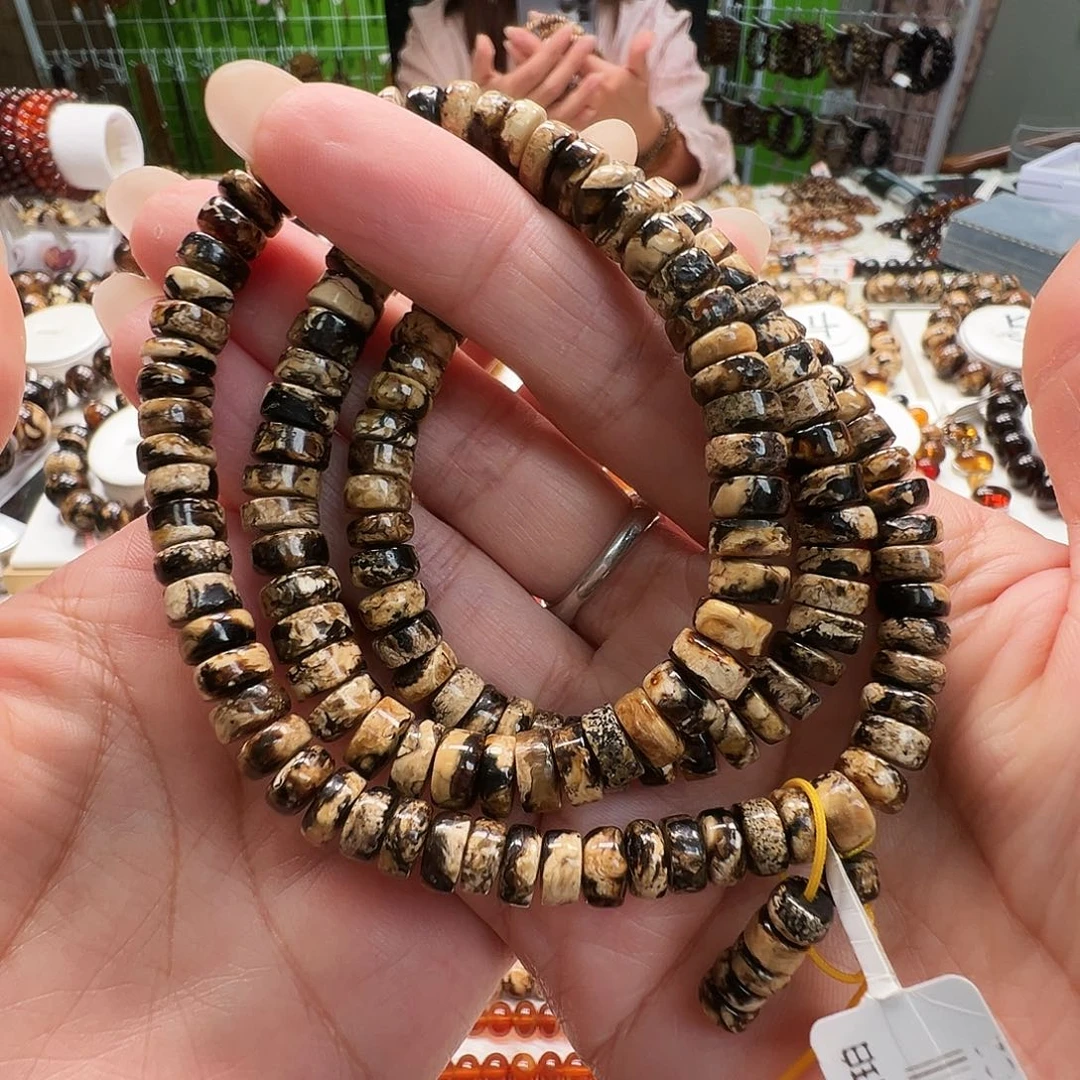 琥珀未镶嵌裸石抚顺琥珀7直切