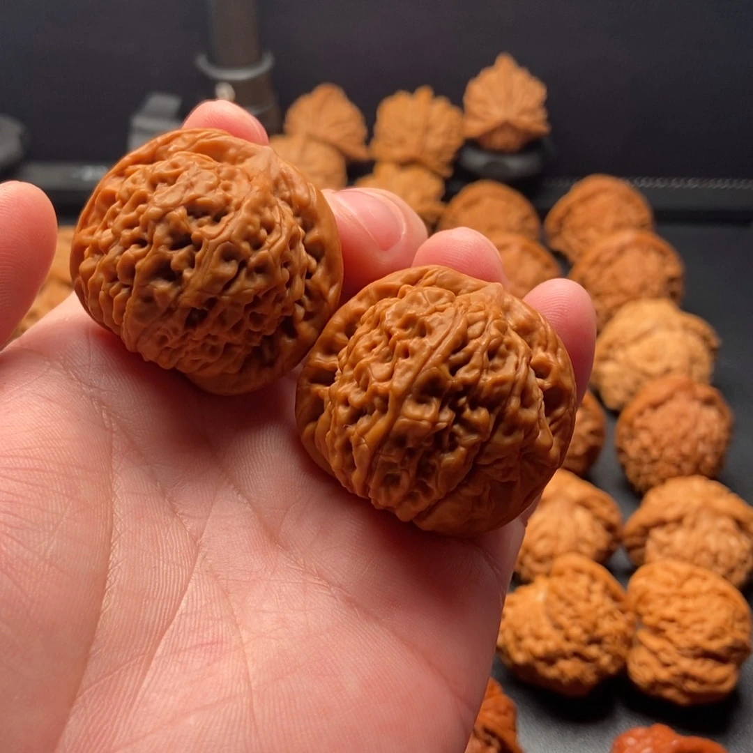 文玩核桃把件莲花虎头41尺