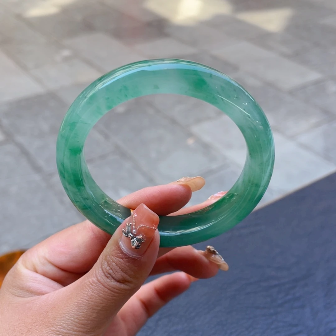 石英质玉手镯未镶嵌13