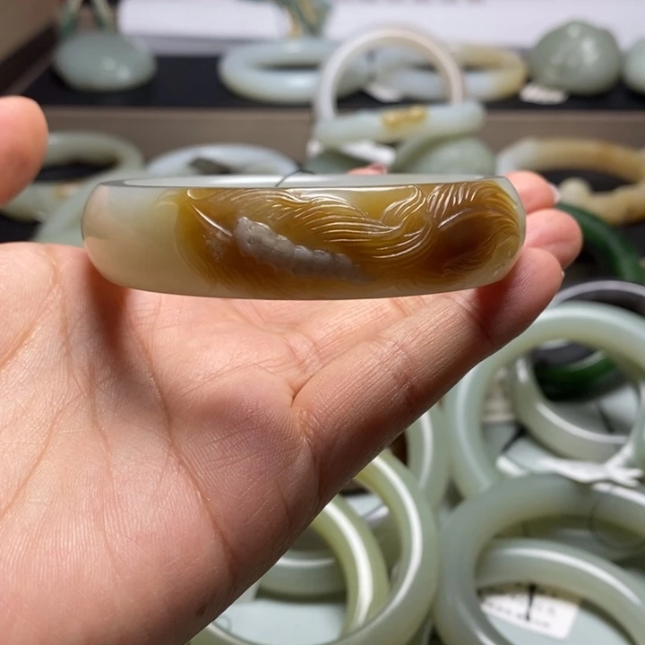 和田玉（糖玉）未镶嵌手镯