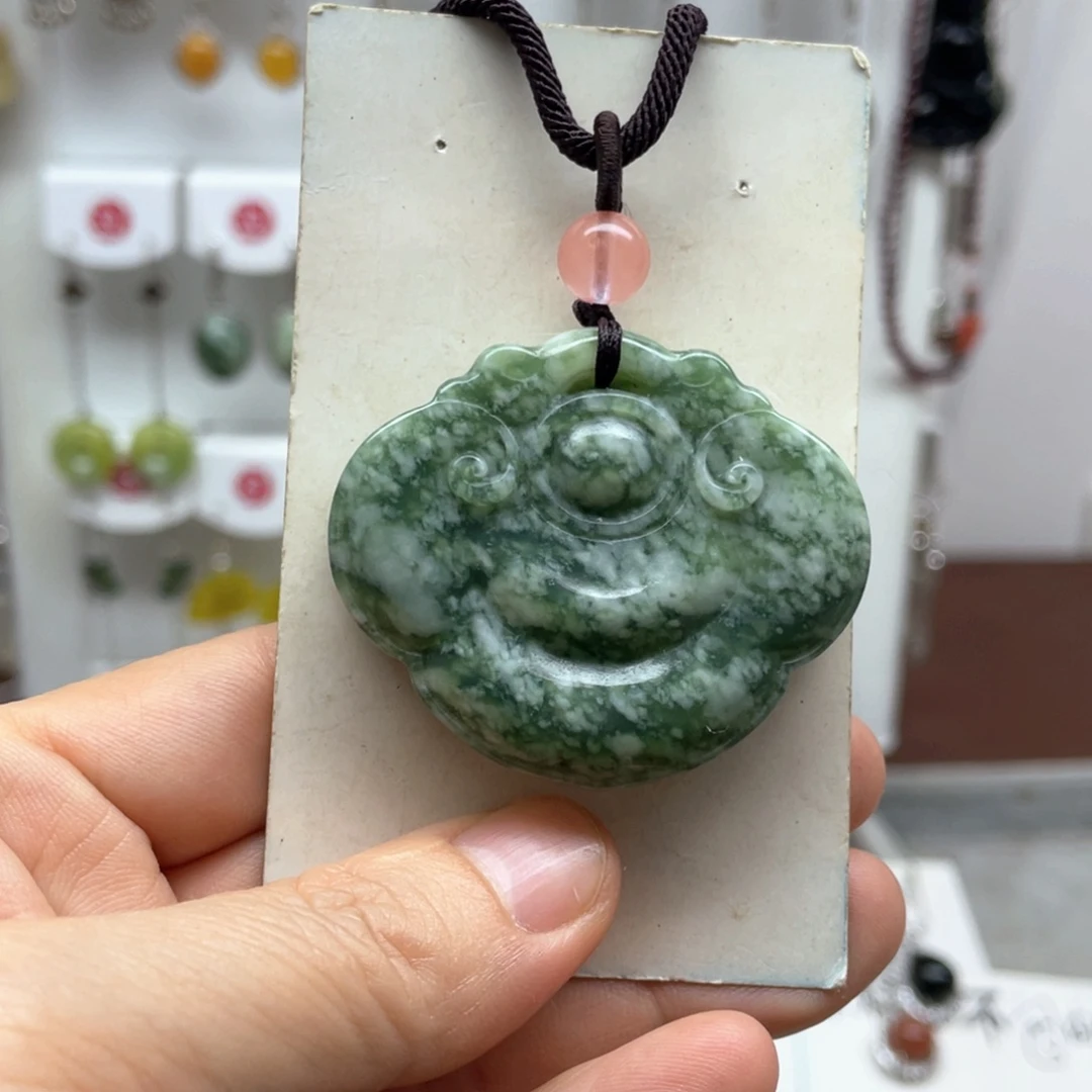 未镶嵌蛇纹石玉吊坠