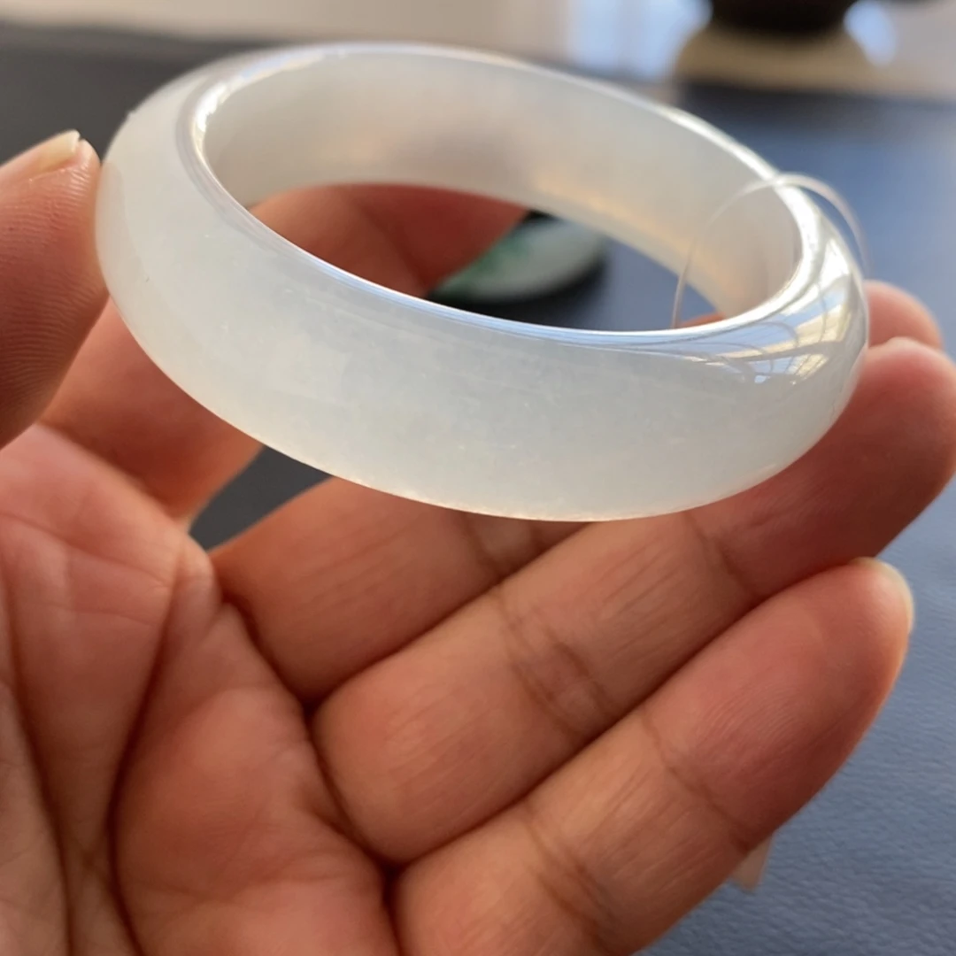 翡翠未镶嵌手镯（贵妃镯）天然翡翠手镯