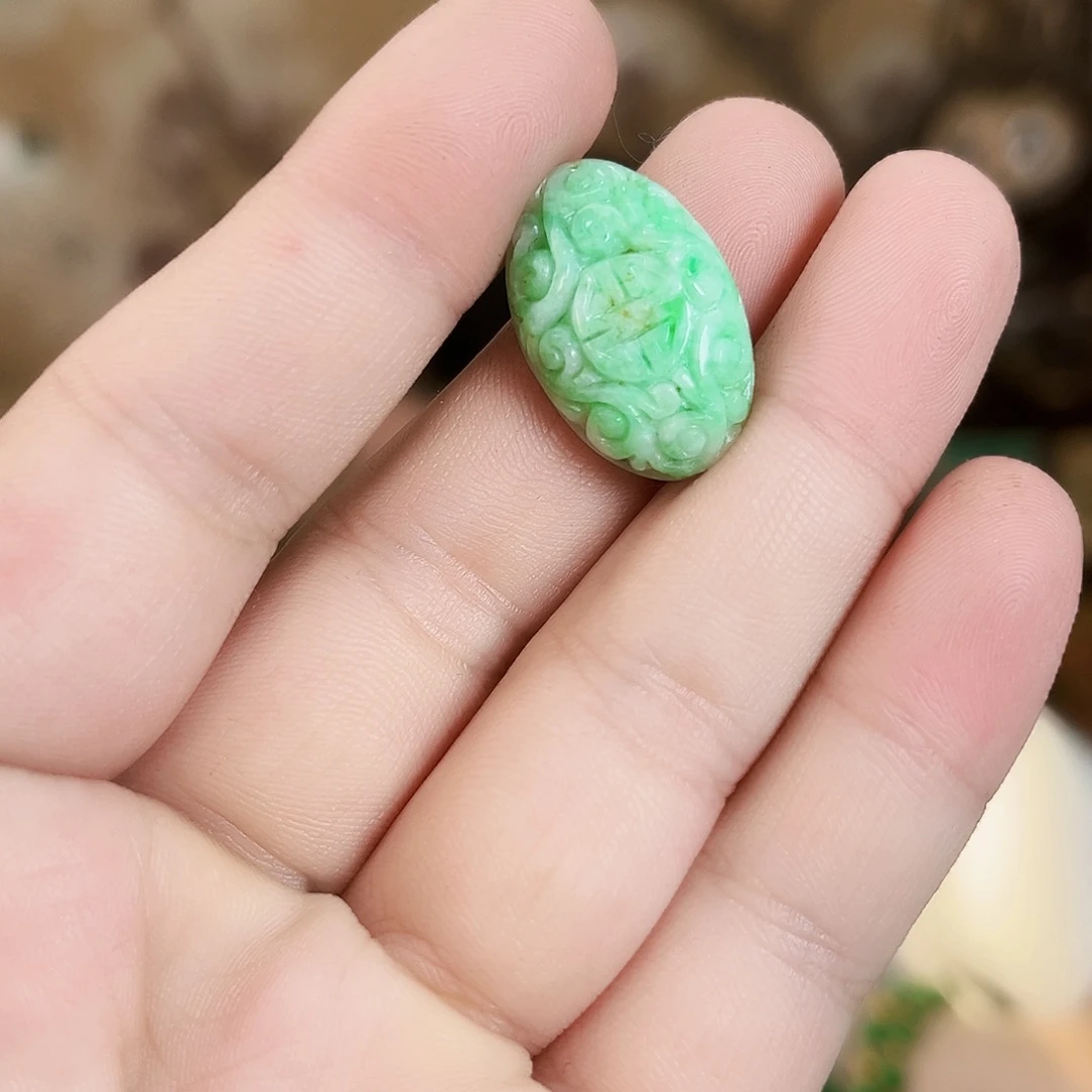 翡翠未镶嵌颈饰吊坠