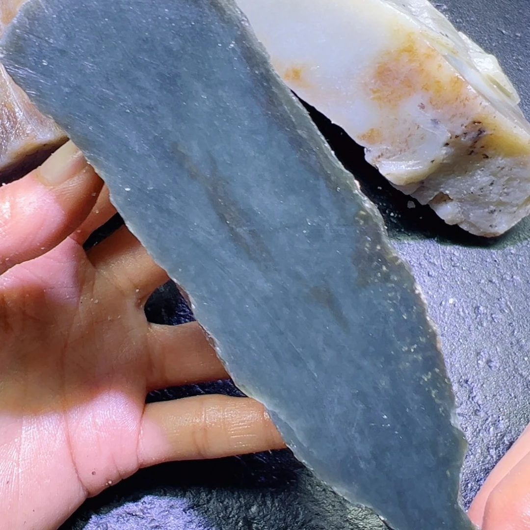 和田玉未镶嵌珠宝半成品