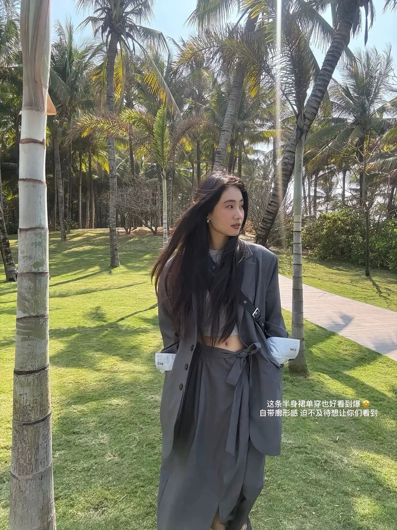 果果酱｜春季高品质廓形感腰带西装半身裙