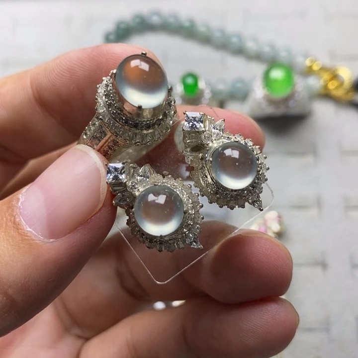 未镶嵌定制翡翠玻璃种8-9mm