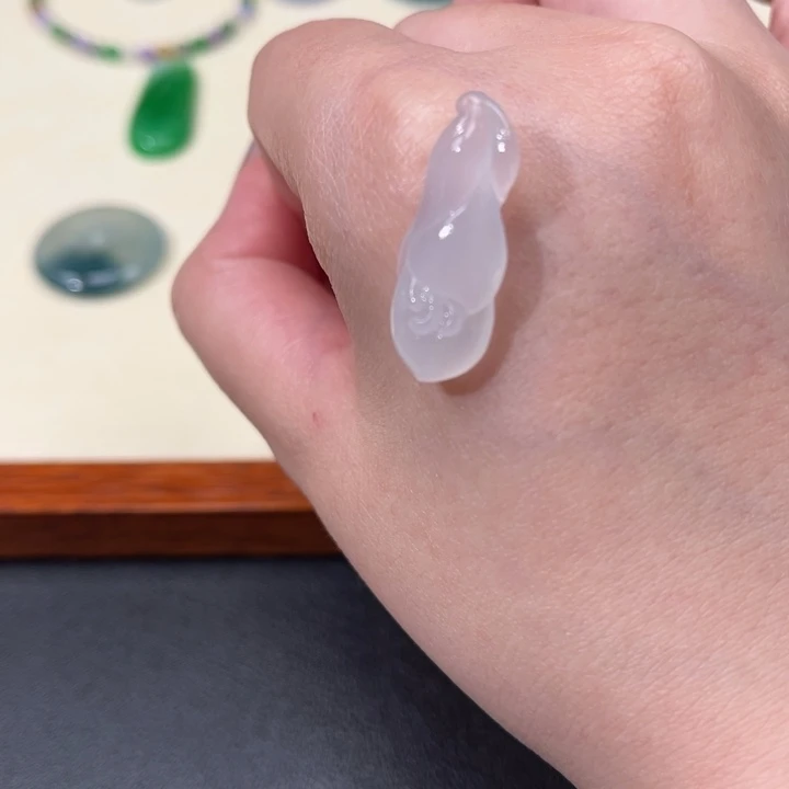 定制翡翠未镶嵌白月光玉兰花