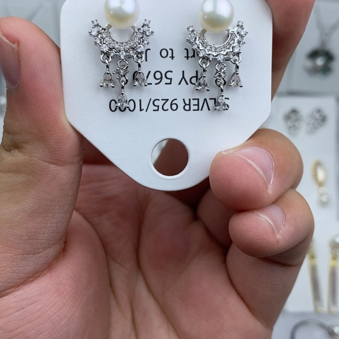 淡水珍珠耳饰未镶嵌